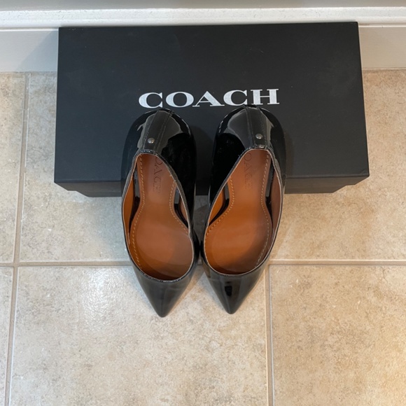 ❤️Coach Patent Leather Pumps - Picture 2 of 4